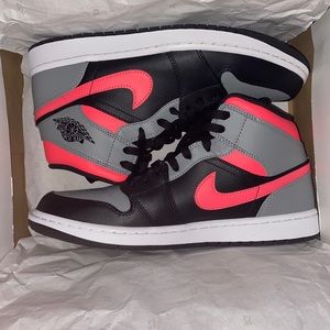 Jordan 1 pink shadow